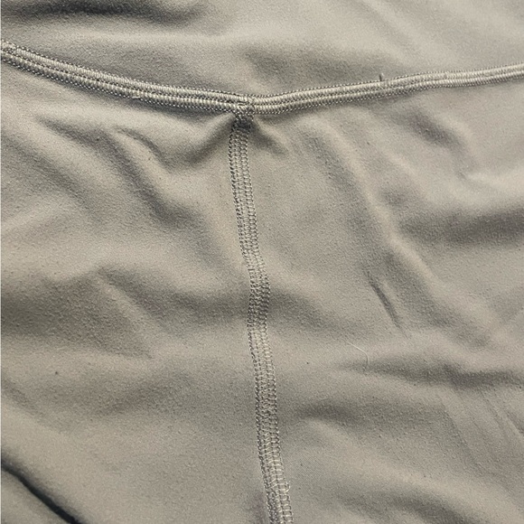 Chambray Lululemon Leggings - Picture 4 of 6